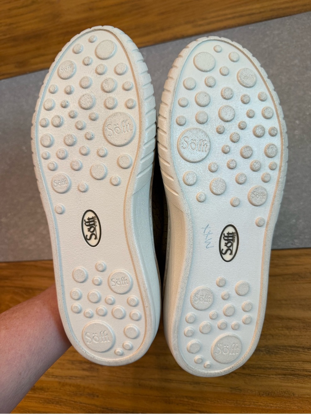 Söfft Olive Snake Embossed Platform Sneakers Women’s Size 9.5 - Picture 9 of 11